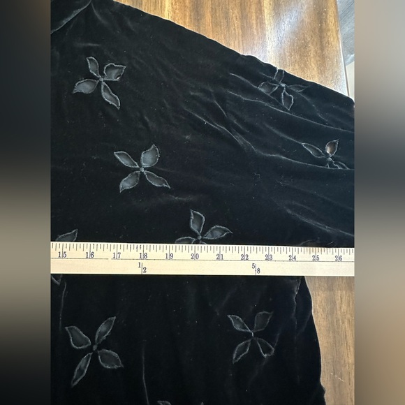 Vintage Vivienne Tam Velvet Cut Out black button up shirt Size Unknown/ Large - Picture 6 of 8